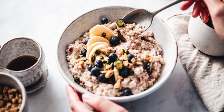 Is Oatmeal Good For Weight Loss? Dietitians Weigh In